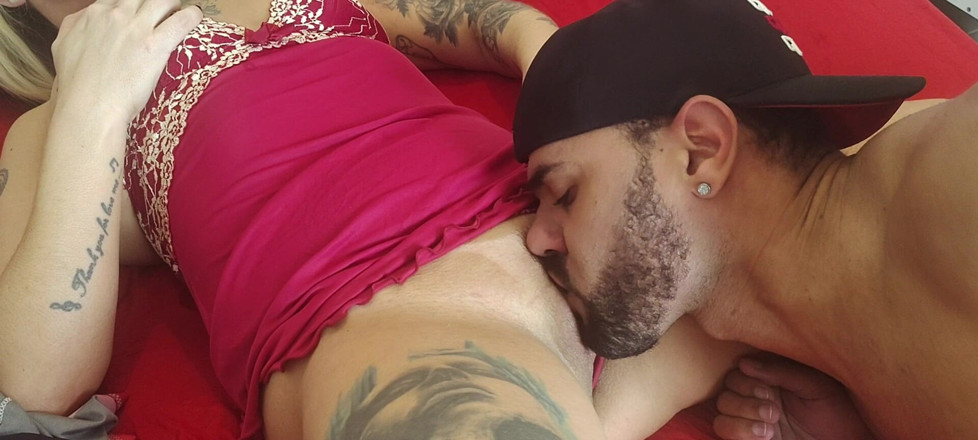 Tiffany Montavani: Mamá siendo sexy delante del espejo, hijastro travieso
