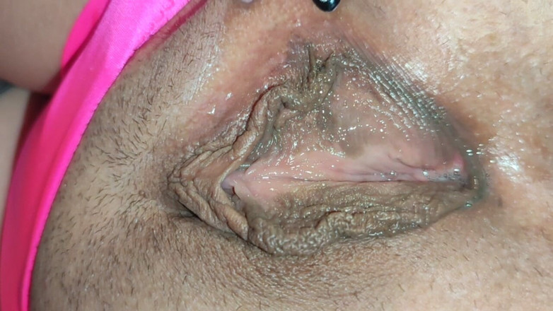DirtyLubov: Roze slips en rode kousen