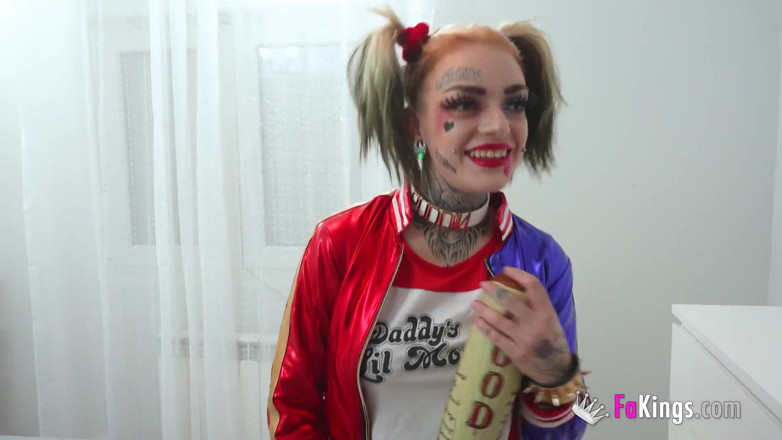 FAKings: Wanna Fuck Harley Quinn? This Guy Does It! Hot Sex...
