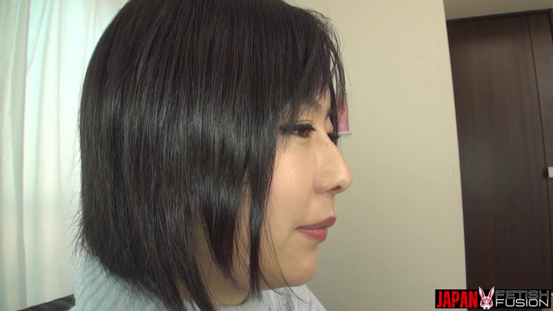 Japan Fetish Fusion: POV: Yuki Makimura Penetrates Her Nose and Drips Snot on...