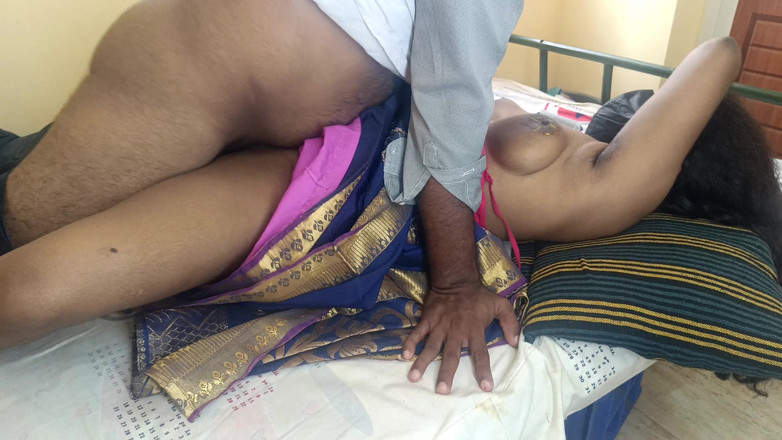 Wonder: Chennai Žena v domácnosti tvrdě šuká v posteli se sousedem