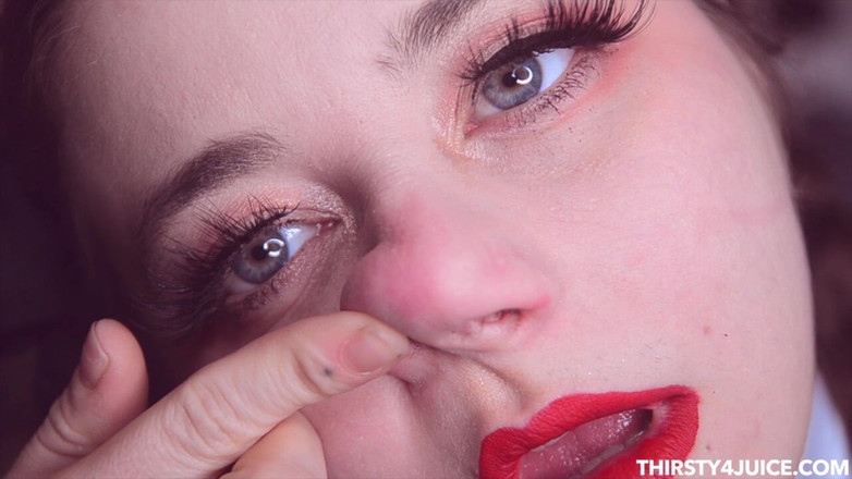 Freshie juice: Hucow Nose Fetish Play // Haki na nos