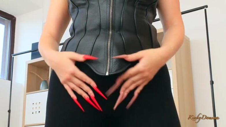 KinkyDomina: Adora il mio culo da dea con devozione