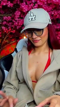 Latina Red Hair Sex and Perfect Body Glasses Wants to Be Fucked