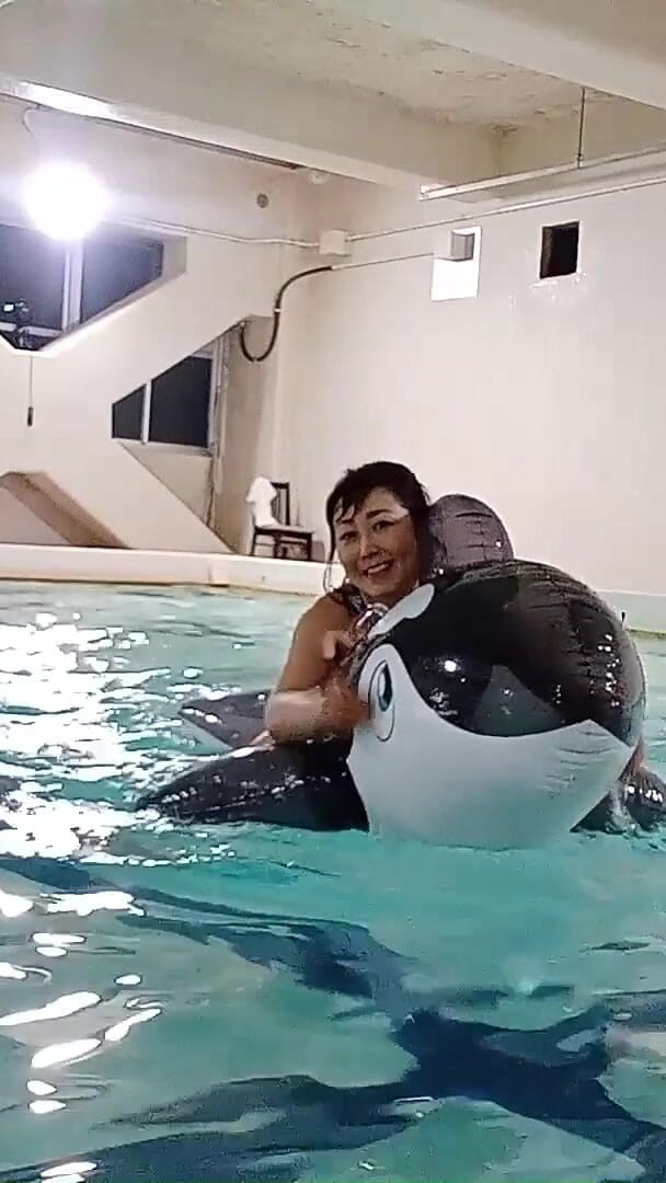 Pool Video 2 (Mayumi Kanzaki) Pool Video 2 (Mayumi Kanzaki)