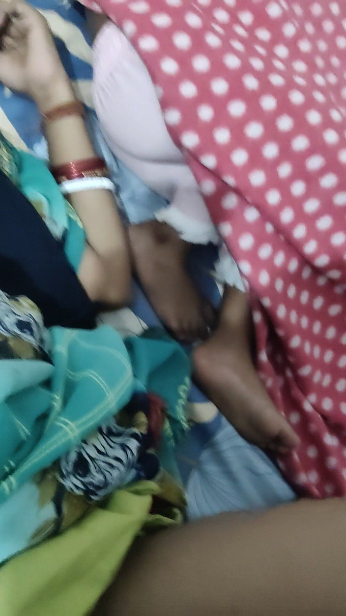 Desi_sexy_boy: Desi Bhabhi Ki Chut Chlupatá Pi