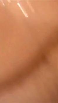Uderzyłem mojego fiuta w cipkę tej chętnej milf