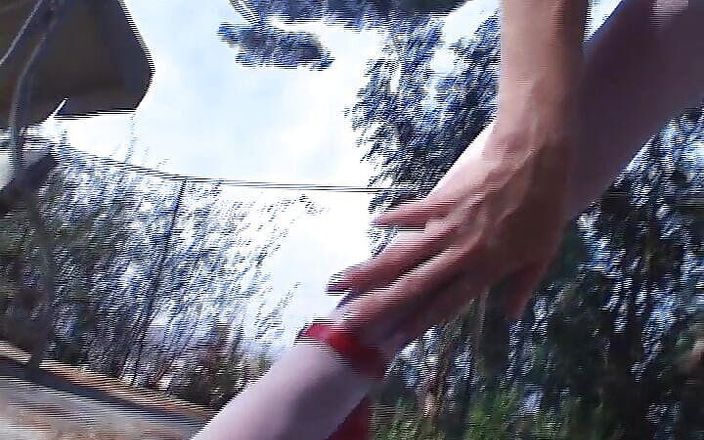 Perv Milfs n Teens: Sestra svádí její kundičku Dva tvrdé ptáci ji šukají tvrdě najednou,...