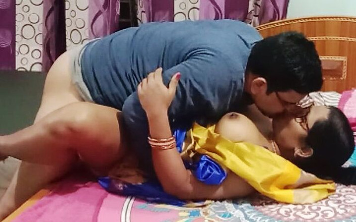 Popmini: Sousedka šuká indickou Desi Bhabhi