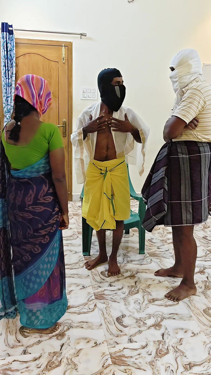 Thesana: Nattamai ve asistanı masum ev hanımıyla sikişiyor