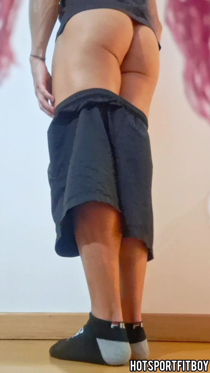 Hotsportfitboy: Erotická kompilace exhibicionistického chlapce s velkým čůrákem - pomalé škádlení, sexy sténání a...