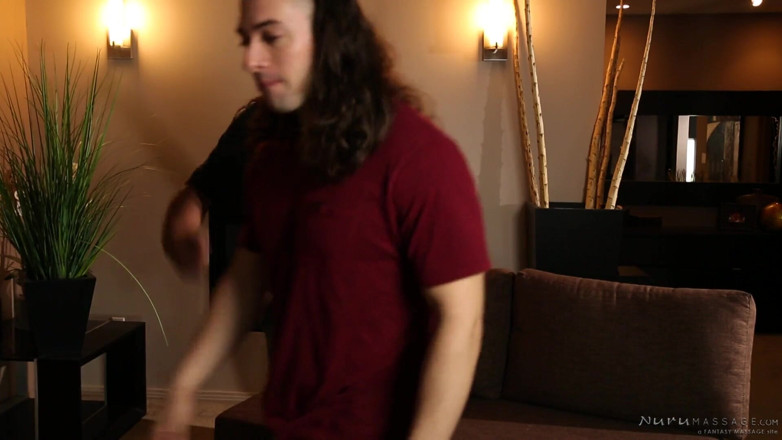 Nuru Massage: La matrigna Sarah Vandella regala al fidanzamento nuru