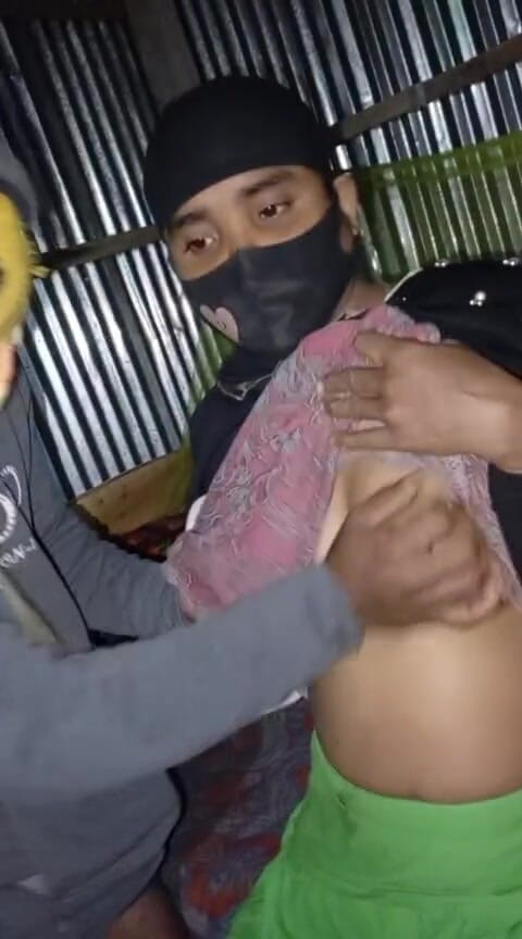 Real Time Enjoy: Paraya ihtiyacım vardı ve komşunun genç üvey erkek kardeşini siktim.