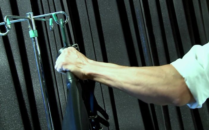 BDSM6.CLUB: İtaat fetişi