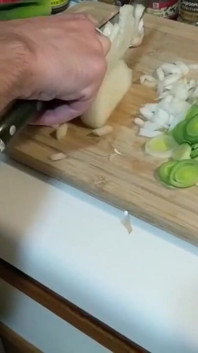 spust ugotowane 3 chili z olejem ręczna robota