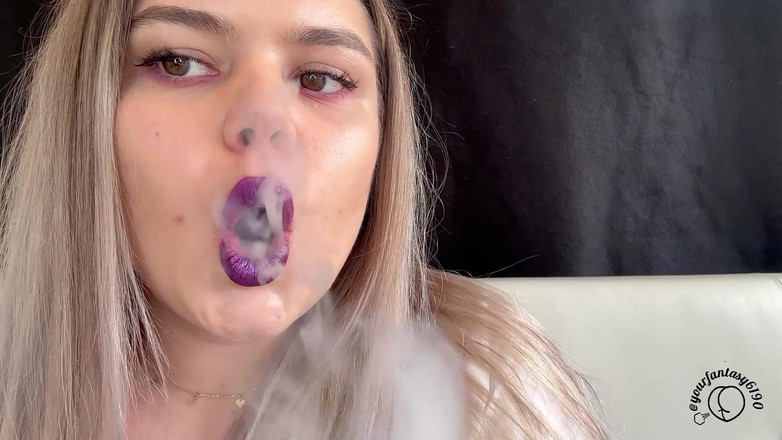 Your fantasy studio: Lo spettacolo di fumo della bomba bionda
