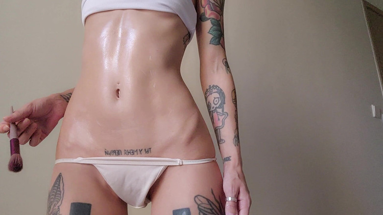 TattoedGirl666: Creamy Belly &amp; Bellybutton Tease