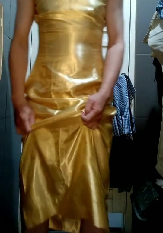 Naomisinka: Masturbace žluté longdress