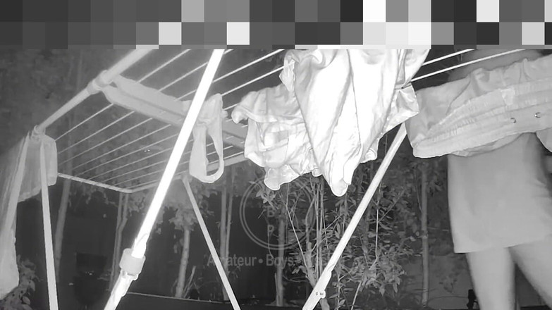 AmateurMates: Čisté prádlo, Špinavé myšlenky - Dva Bicurious Spolubydlící, Jules a Simon, Zlobte...