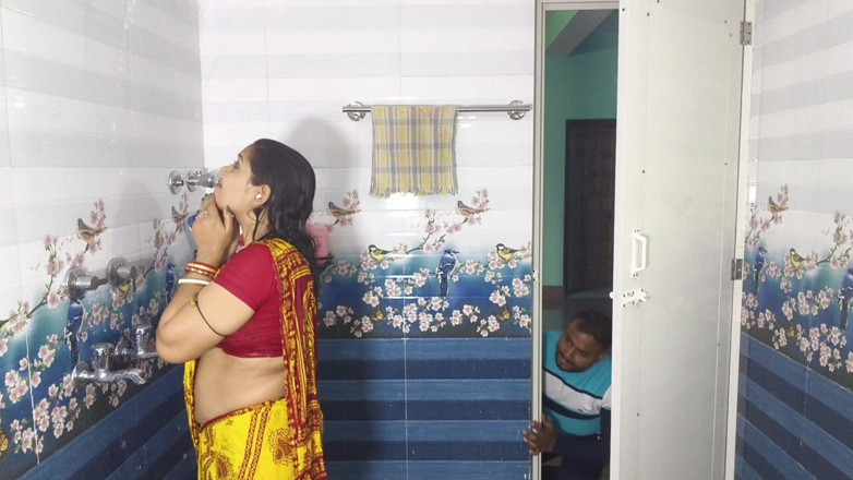 Sona bhabhi: Tatie desi tamoule, romance torride