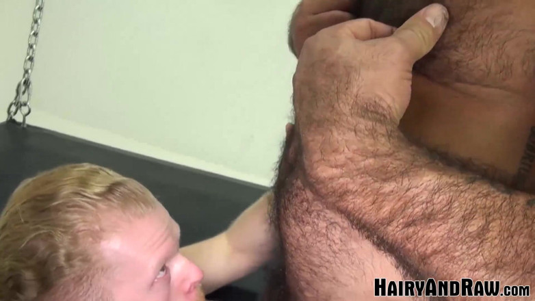Hairy And Raw: Hairyandraw - Alessio Romero berbulu dan cooper jalan tanpa kondom
