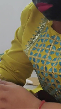 Une indienne indienne se fait baiser après un masque, éjaculation complète avec creampie