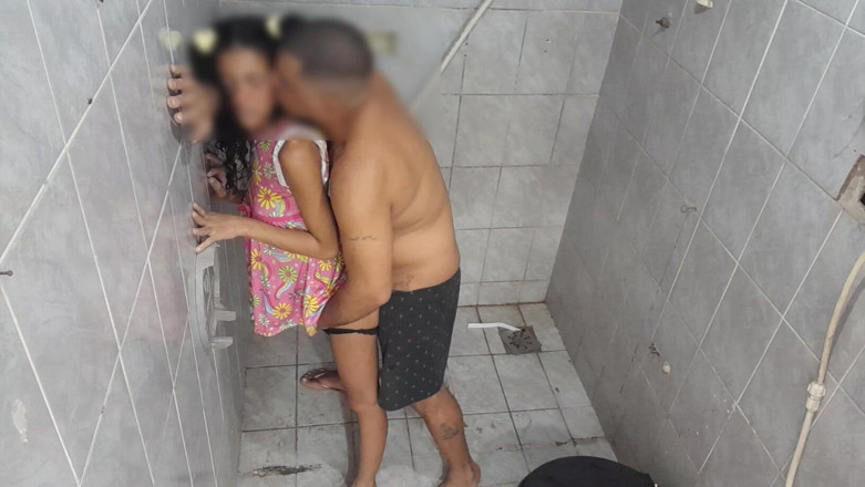 Bebes vagabundas: Stepdaughter with a Beautiful and Large Butt Thanks Her Stepdad...