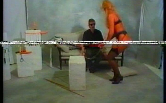VintageXMovies: El este seful si eu fac tot ce vrea el