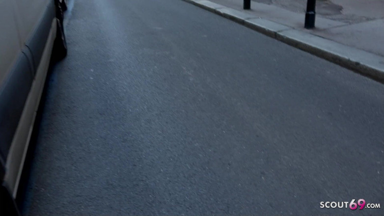 German Scout: German Scout - Remaja semula jadi Bella Angel mengambil dan berkongkek...