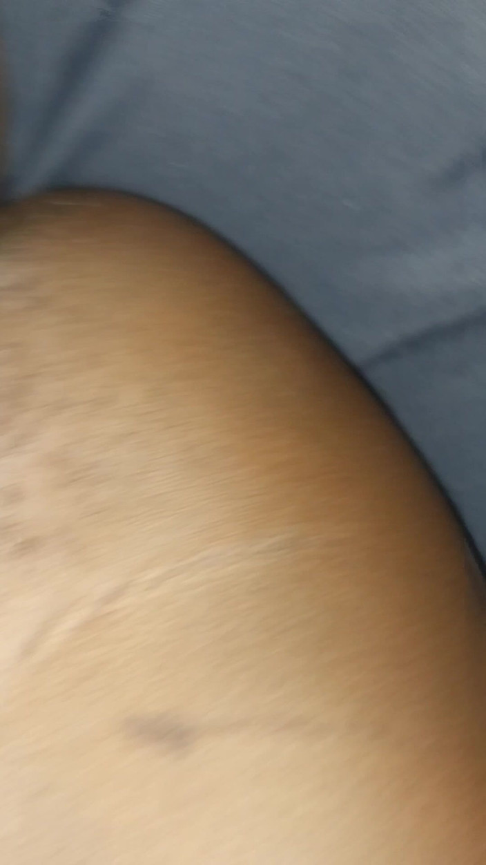 LoVbRo1: Maagdelijk kontgaatje en dik sperma op mijn dikke pik