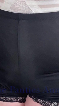 Yeni Külotlu Seksi Teyze Sandra