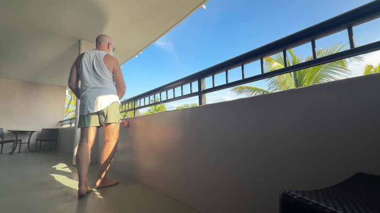 feedmedick: Сюрприз на балконе