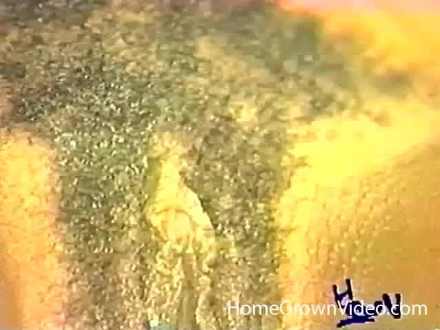 Homegrown Vintage: Cremând- o, ras și plăcându-i pizda neagră