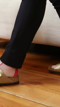 Jogo Criativo de Sapatos com Meia-calça e Birkis