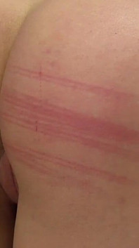 Lauren Spanking Machine - Ass Pis