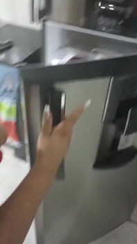 Bini saya Memasak Sosej Dan Hallacas Untuk Saya Kerana Saya Sangat Lapar Dan Semasa Awak Lihat Bagaimana Dia Bogel, Dia Suka Memasak Seperti Tha