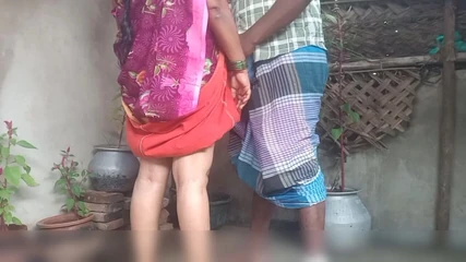 Priyanka314: Aunty Porn Video with Attractive Dress Doggy Style