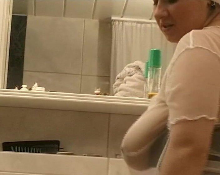 BB Video - Old School: 德国业余家庭主妇与大胸部黑发