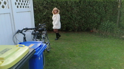 Extrabot: Too cold for pipi