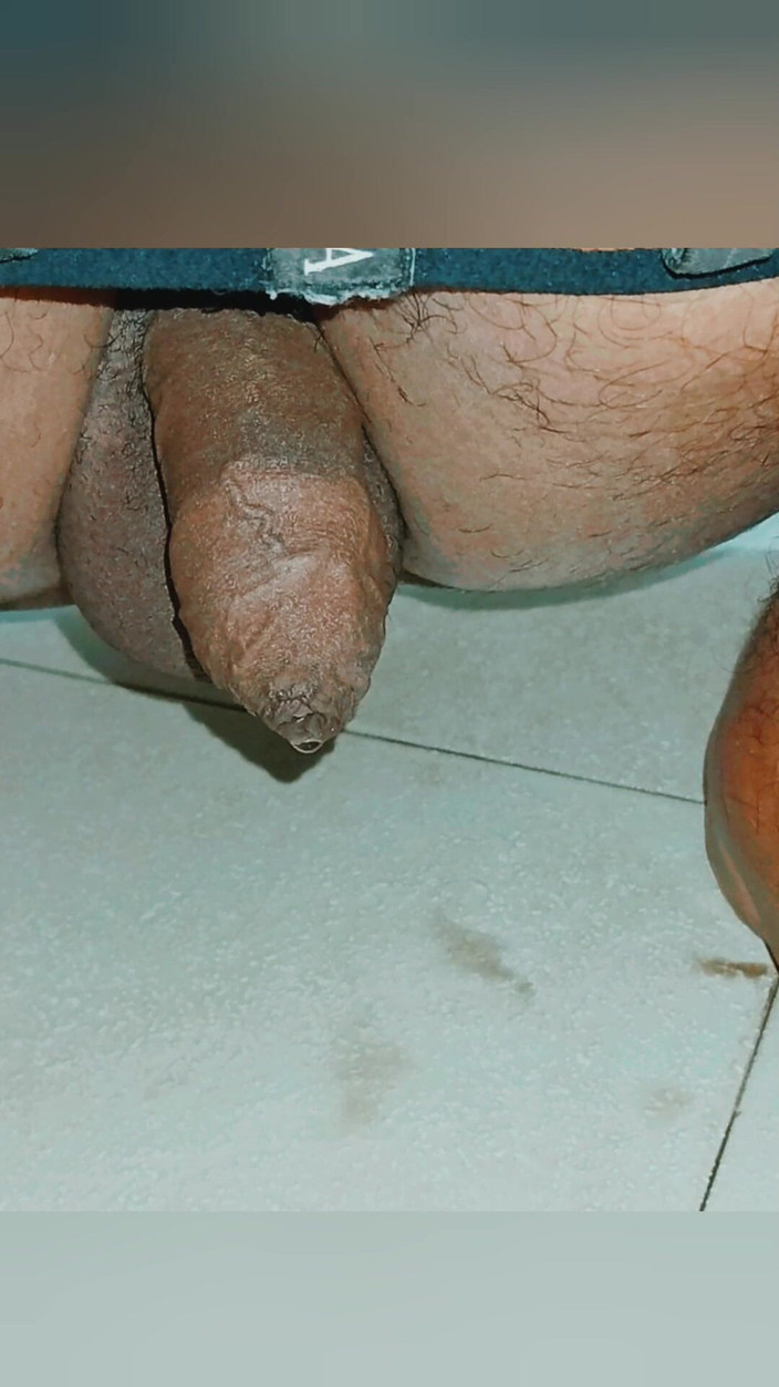 Hot sexy Sneha: Pișare în baia fetelor