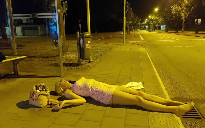 sweetfeet29: Noc w słodkiej sukience