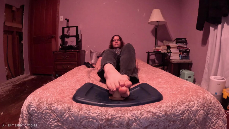 Mr Dimples: 我给我的假阳具足交