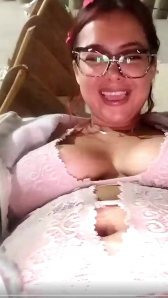 Allyson Dawson: 내 큰 가슴이 네 음경 여자한테 섹스받고 싶어