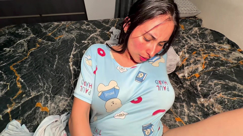 Jenifer Play: 和前男友做爱，摘下安全套，结果射进了我体内