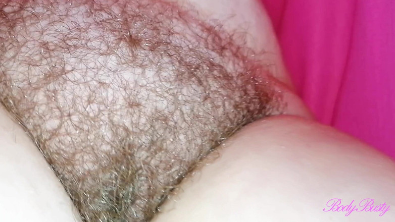 Bodybusty: Sonho de uma buceta gordinha peluda