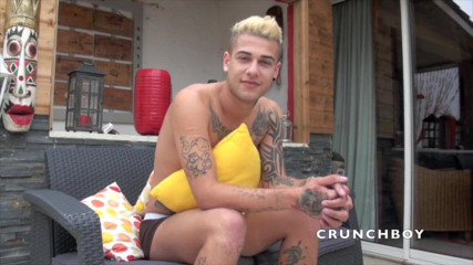 Crunch Boy: Xavio dientot sama mickey taylor