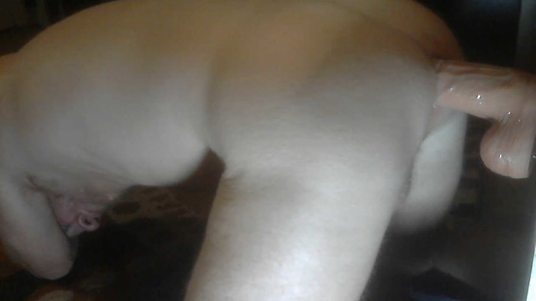 RobertLacrosse: Velké dildo mi strká do zadku