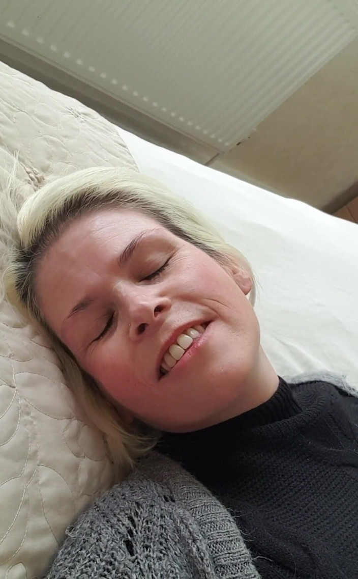 SkylerSquirt: Pokazuje moją twarz orgazmu podczas uzyskiwania mojej cipki zjedzone xx