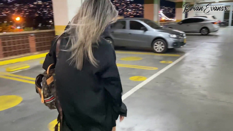 Brian Evansx: Naty Delgado beni şehri görmeye götürüyor ve arabada herkesin içinde seks...