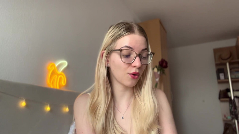 Goddess_Bella_Rae: Cara meninggalkan majikan (ketika merasa terlalu keras) kecanduan femdom!